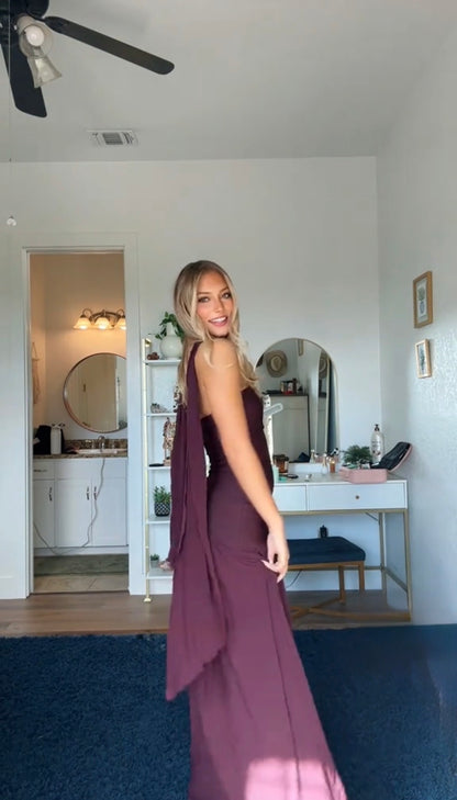 FN - Amelia Drop Waist Bandage Gown in Plum