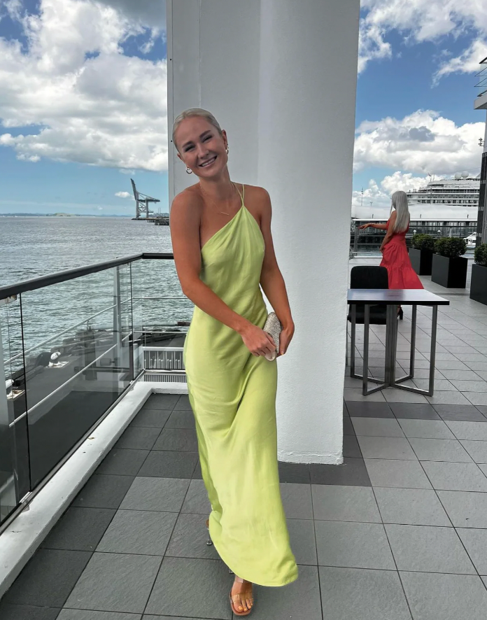 Meshki - Alena One Shoulder Maxi Dress in Pistachio Green