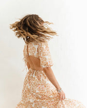 Load image into Gallery viewer, Charlie Holiday - Flores Midi Dress
